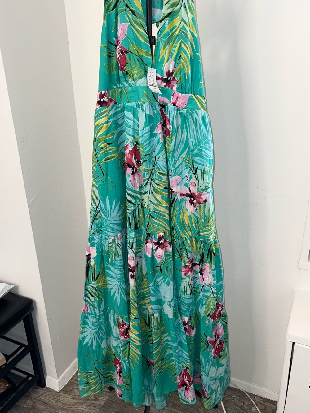 New York & Company Tropical Floral Halter Maxi Dress NWT Large - Picture 10 of 12